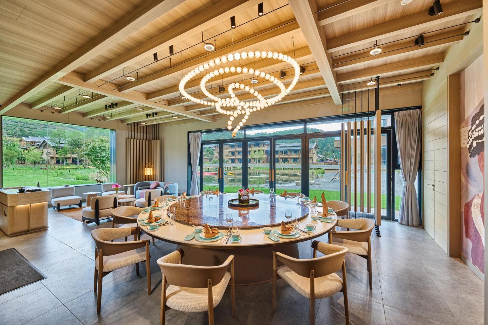 Hotel Indigo Lugu Lake By Ihg Lijiang  Eksteriør billede